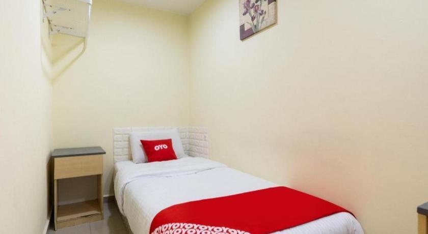 Oyo 89717 Budget Star Hotel