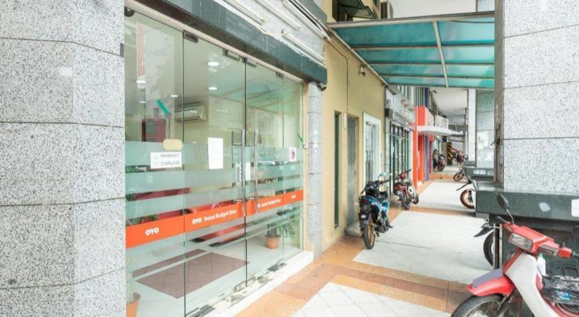 Oyo 89717 Budget Star Hotel 2*