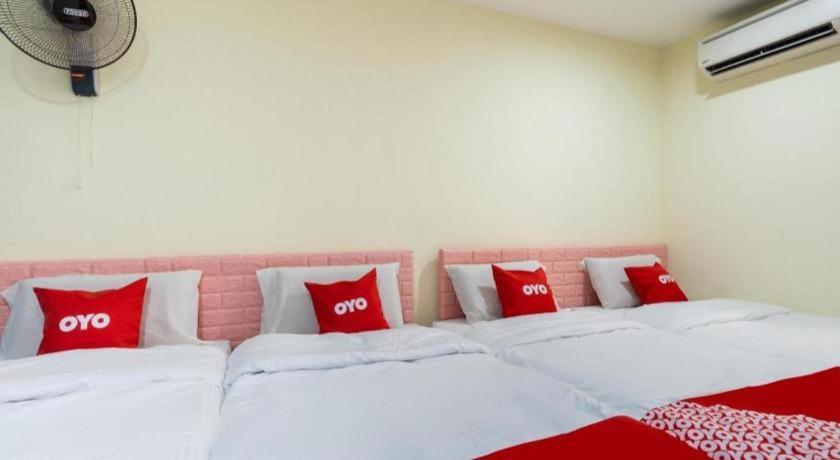 Oyo 89717 Budget Star Hotel