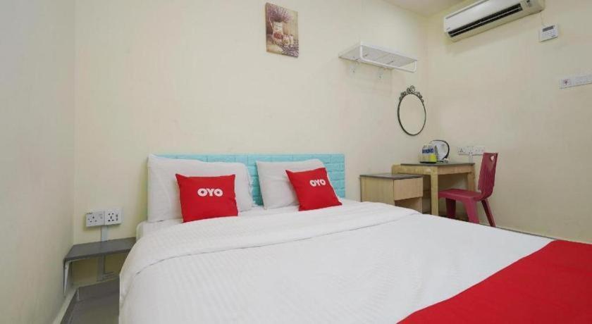 Oyo 89717 Budget Star
