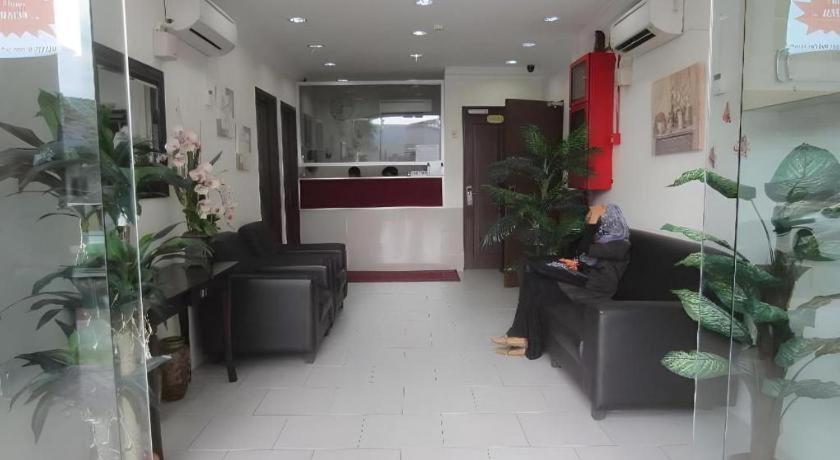 Oyo 89717 Budget Star Hotel 2*